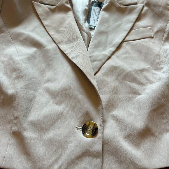 NWT Boohoo Women Oversized Cropped Boxy Tailored Blazer Size 12 Cream - Picture 6 of 15